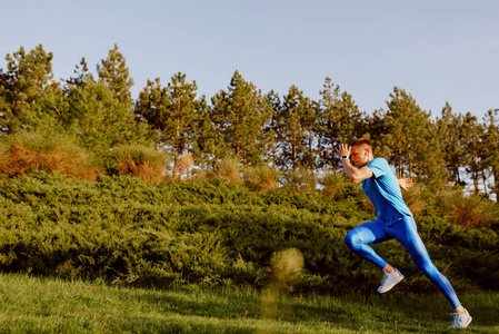 也是对他职 也是对他职